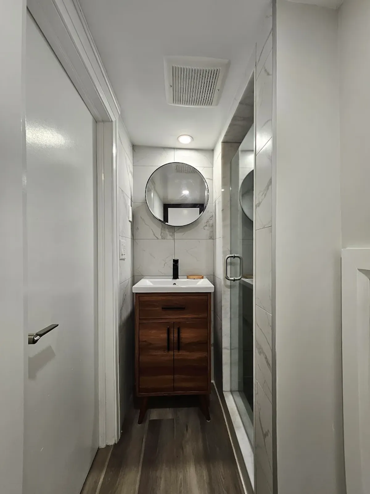 All Might Construction — Bathroom reno